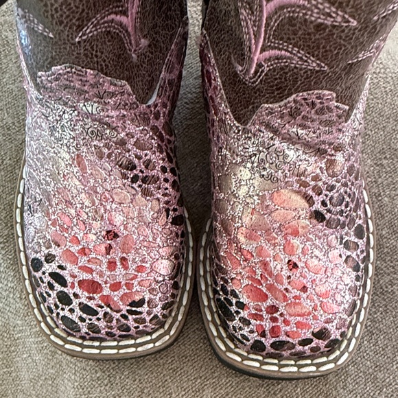 Old West Kids' Sparkly Pink and Brown Boots - Picture 7 of 7